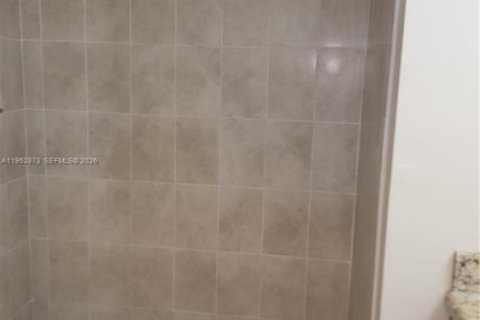 Condominio en alquiler en Miami, Florida, 2 dormitorios, 114.73 m2 № 2153218 - foto 15