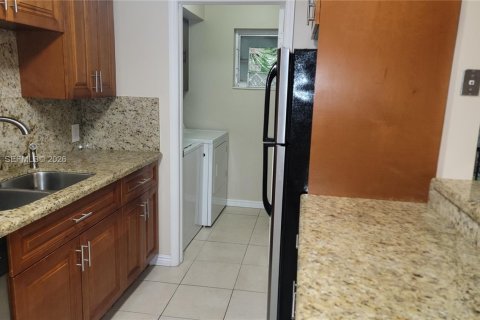 Condominio en alquiler en Miami, Florida, 2 dormitorios, 114.73 m2 № 2153218 - foto 5
