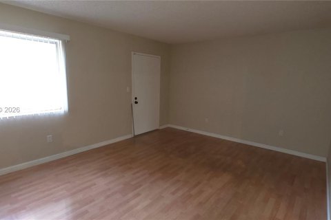 Condominio en alquiler en Miami, Florida, 2 dormitorios, 114.73 m2 № 2153218 - foto 11