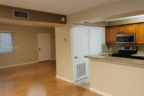 Condominio en alquiler en Miami, Florida, 2 dormitorios, 114.73 m2 № 2153218 - foto 7