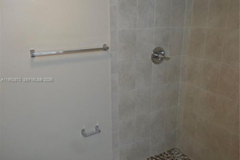 Condominio en alquiler en Miami, Florida, 2 dormitorios, 114.73 m2 № 2153218 - foto 21
