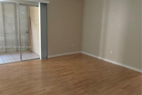 Condominio en alquiler en Miami, Florida, 2 dormitorios, 114.73 m2 № 2153218 - foto 13