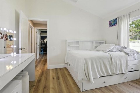 Casa en venta en Wesley Chapel, Florida, 6 dormitorios, 328.69 m2 № 1918405 - foto 23