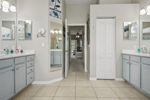 Casa en venta en Wesley Chapel, Florida, 6 dormitorios, 328.69 m2 № 1918405 - foto 19