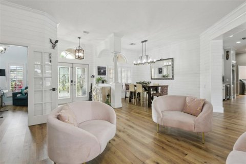 Casa en venta en Wesley Chapel, Florida, 6 dormitorios, 328.69 m2 № 1918405 - foto 11