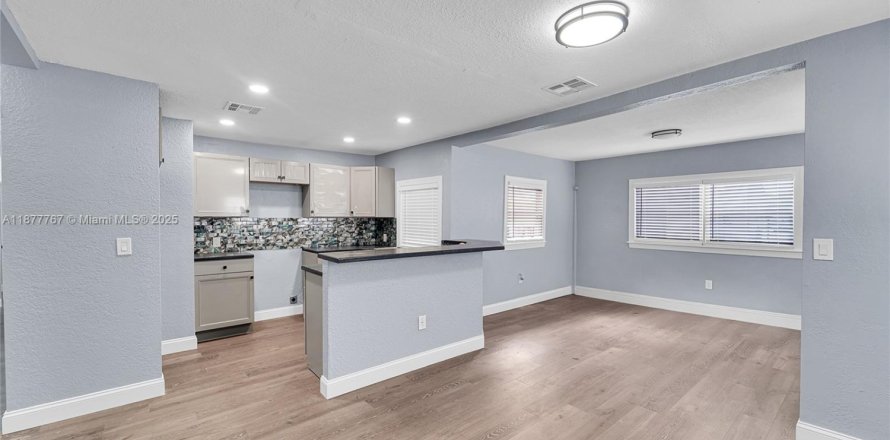 Casa en Fort Lauderdale, Florida 4 dormitorios, 139.17 m2 № 1921499