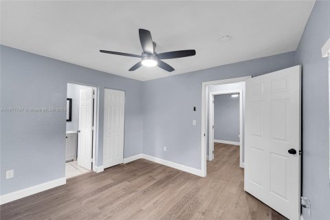 Casa en alquiler en Fort Lauderdale, Florida, 4 dormitorios, 139.17 m2 № 1921499 - foto 17