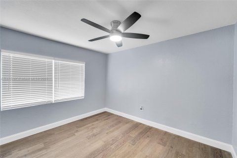 Casa en alquiler en Fort Lauderdale, Florida, 4 dormitorios, 139.17 m2 № 1921499 - foto 7