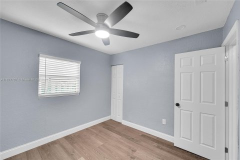 Casa en alquiler en Fort Lauderdale, Florida, 4 dormitorios, 139.17 m2 № 1921499 - foto 10