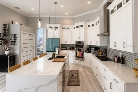 House in Osprey, Florida 4 bedrooms, 242.2 sq.m. № 2156433 - photo 13