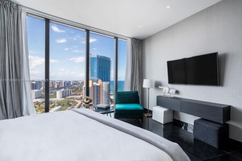 Купить кондоминиум в Санни-Айлс-Бич, Флорида 4 спальни, 330.27м2, № 1972576 - фото 15