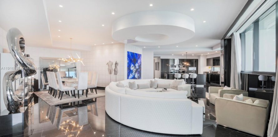 Кондоминиум с 4 спальнями в Санни-Айлс-Бич, Флорида № 1972576