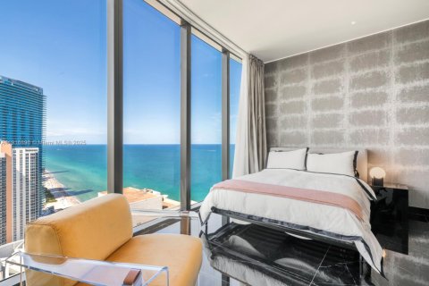 Купить кондоминиум в Санни-Айлс-Бич, Флорида 4 спальни, 330.27м2, № 1972576 - фото 12