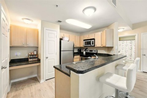 Condo in Ocoee, Florida, 2 bedrooms  № 1829451 - photo 13