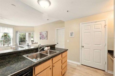 Condo in Ocoee, Florida, 2 bedrooms  № 1829451 - photo 15