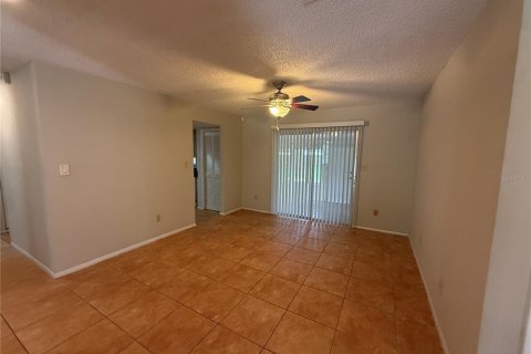 Villa ou maison à louer à Orlando, Floride: 3 chambres, 145.86 m2 № 2408353 - photo 12