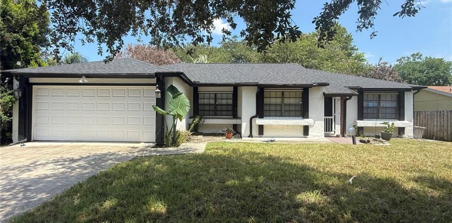 Villa ou maison à Orlando, Floride 3 chambres, 145.86 m2 № 2408353