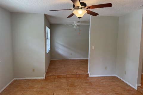 Villa ou maison à louer à Orlando, Floride: 3 chambres, 145.86 m2 № 2408353 - photo 13