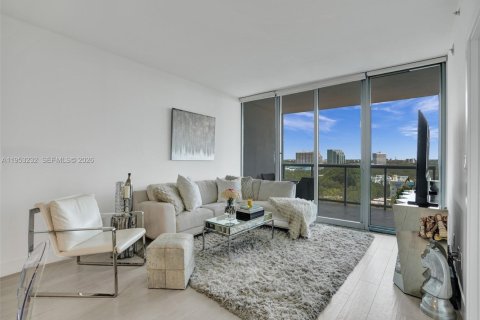 Condo in Miami, Florida, 2 bedrooms  № 2026109 - photo 12