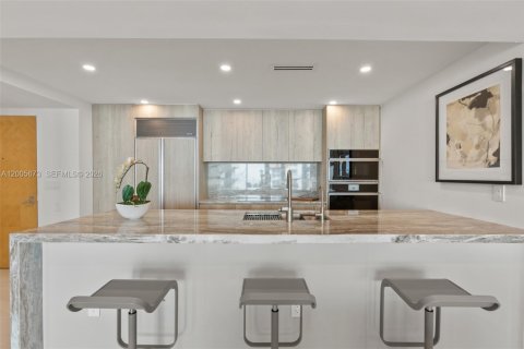 Copropriété à louer à Miami Beach, Floride: 3 chambres, 161.65 m2 № 2170656 - photo 6