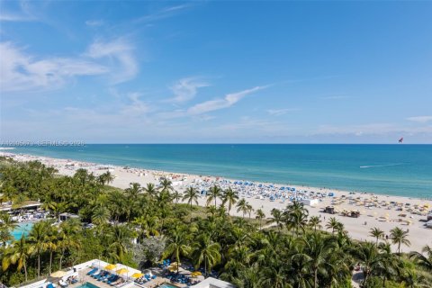 Copropriété à louer à Miami Beach, Floride: 3 chambres, 161.65 m2 № 2170656 - photo 10