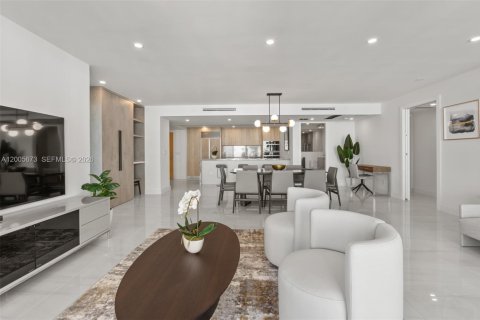 Copropriété à louer à Miami Beach, Floride: 3 chambres, 161.65 m2 № 2170656 - photo 13