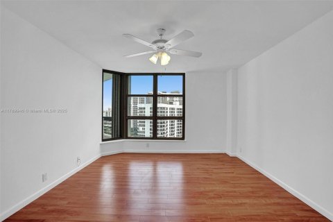 Condominio en alquiler en Aventura, Florida, 2 dormitorios, 109.72 m2 № 1730840 - foto 28