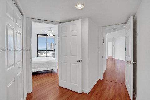 Condominio en alquiler en Aventura, Florida, 2 dormitorios, 109.72 m2 № 1730840 - foto 25