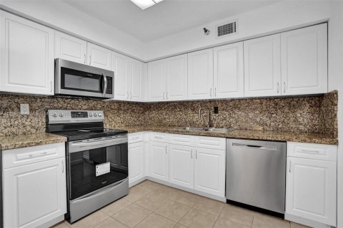 Condominio en alquiler en Aventura, Florida, 2 dormitorios, 109.72 m2 № 1730840 - foto 6