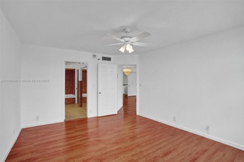 Condominio en alquiler en Aventura, Florida, 2 dormitorios, 109.72 m2 № 1730840 - foto 30