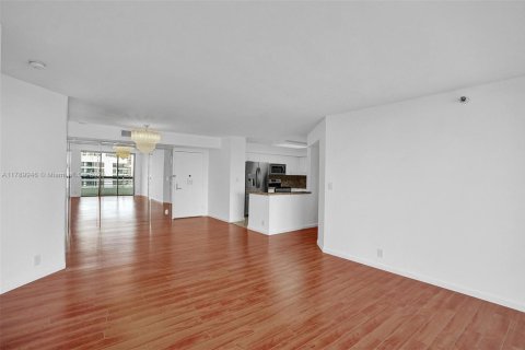 Condominio en alquiler en Aventura, Florida, 2 dormitorios, 109.72 m2 № 1730840 - foto 15