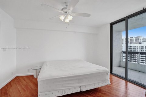 Condominio en alquiler en Aventura, Florida, 2 dormitorios, 109.72 m2 № 1730840 - foto 21