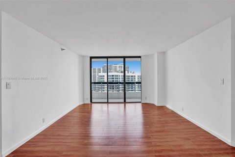 Condominio en alquiler en Aventura, Florida, 2 dormitorios, 109.72 m2 № 1730840 - foto 14