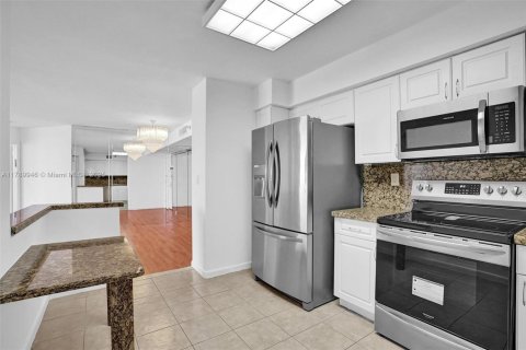 Condominio en alquiler en Aventura, Florida, 2 dormitorios, 109.72 m2 № 1730840 - foto 8