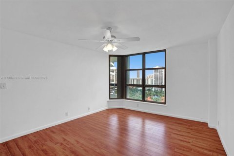 Condominio en alquiler en Aventura, Florida, 2 dormitorios, 109.72 m2 № 1730840 - foto 29