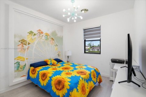 Adosado en venta en Hialeah, Florida, 5 dormitorios, 178.47 m2 № 1951420 - foto 19