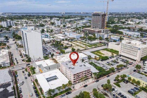 Condominio en alquiler en Miami Beach, Florida, 2 dormitorios, 65.22 m2 № 1788853 - foto 10