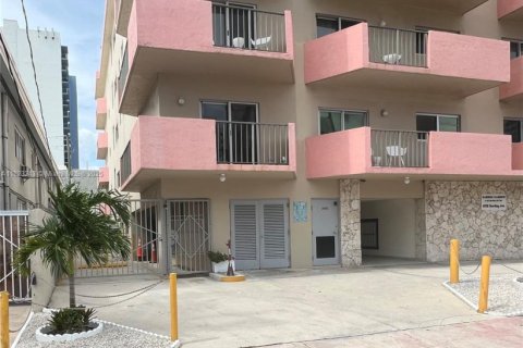 Condominio en alquiler en Miami Beach, Florida, 2 dormitorios, 65.22 m2 № 1788853 - foto 18