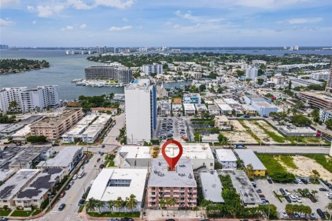 Condominio en alquiler en Miami Beach, Florida, 2 dormitorios, 65.22 m2 № 1788853 - foto 19