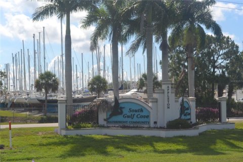 Villa ou maison à vendre à Port Charlotte, Floride: 3 chambres, 196.21 m2 № 2122963 - photo 21