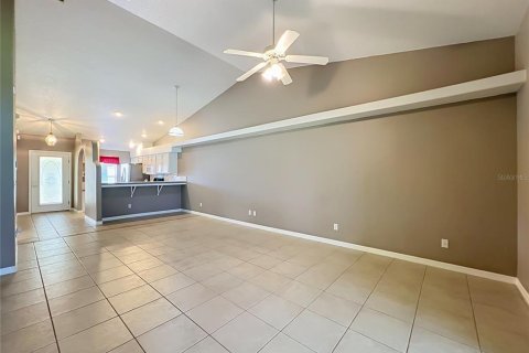 Villa ou maison à vendre à Groveland, Floride: 3 chambres, 153.38 m2 № 2416778 - photo 23