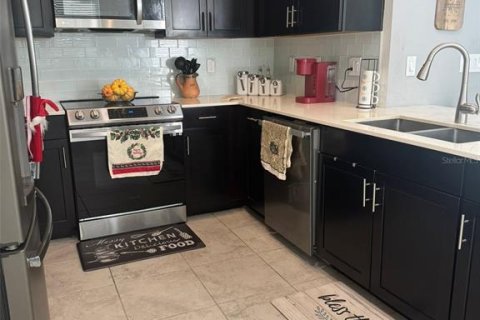 Townhouse in Orlando, Florida 4 bedrooms, 189.52 sq.m. № 1840611 - photo 7