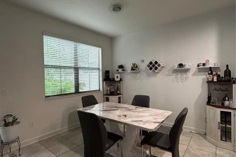 Townhouse in Orlando, Florida 4 bedrooms, 189.52 sq.m. № 1840611 - photo 6