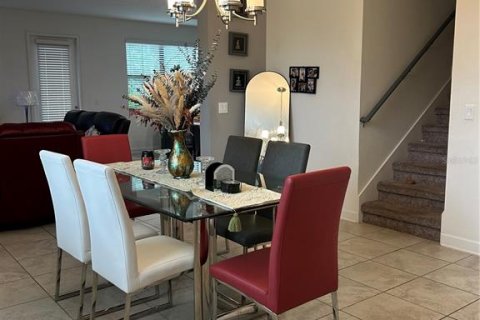 Townhouse in Orlando, Florida 4 bedrooms, 189.52 sq.m. № 1840611 - photo 4