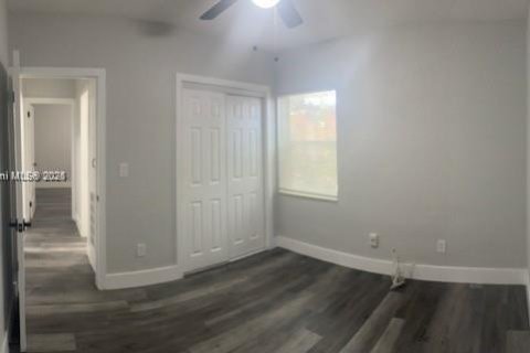 House in North Miami Beach, Florida 2 bedrooms № 1928572 - photo 6