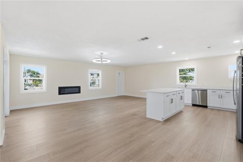 Casa en venta en Hudson, Florida, 2 dormitorios, 141.03 m2 № 2424013 - foto 3