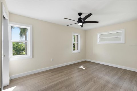 Casa en venta en Hudson, Florida, 2 dormitorios, 141.03 m2 № 2424013 - foto 12