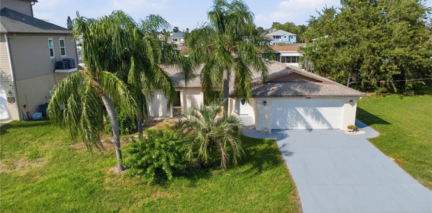 Casa en Hudson, Florida 2 dormitorios, 141.03 m2 № 2424013