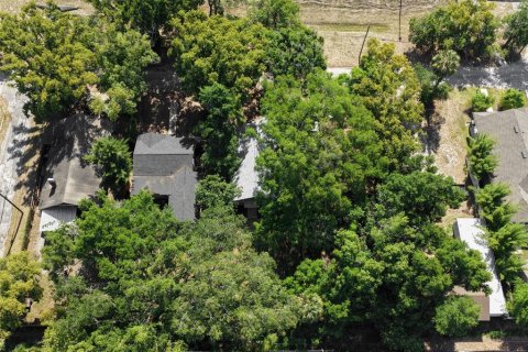 House in Tampa, Florida 3 bedrooms, 86.96 sq.m. № 2217234 - photo 28