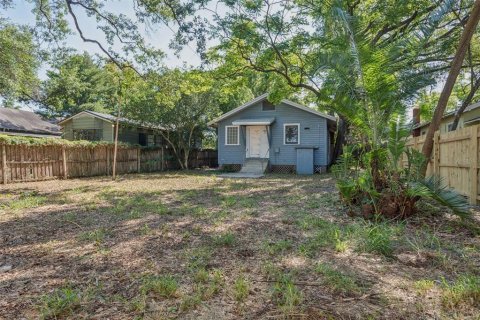 House in Tampa, Florida 3 bedrooms, 86.96 sq.m. № 2217234 - photo 25